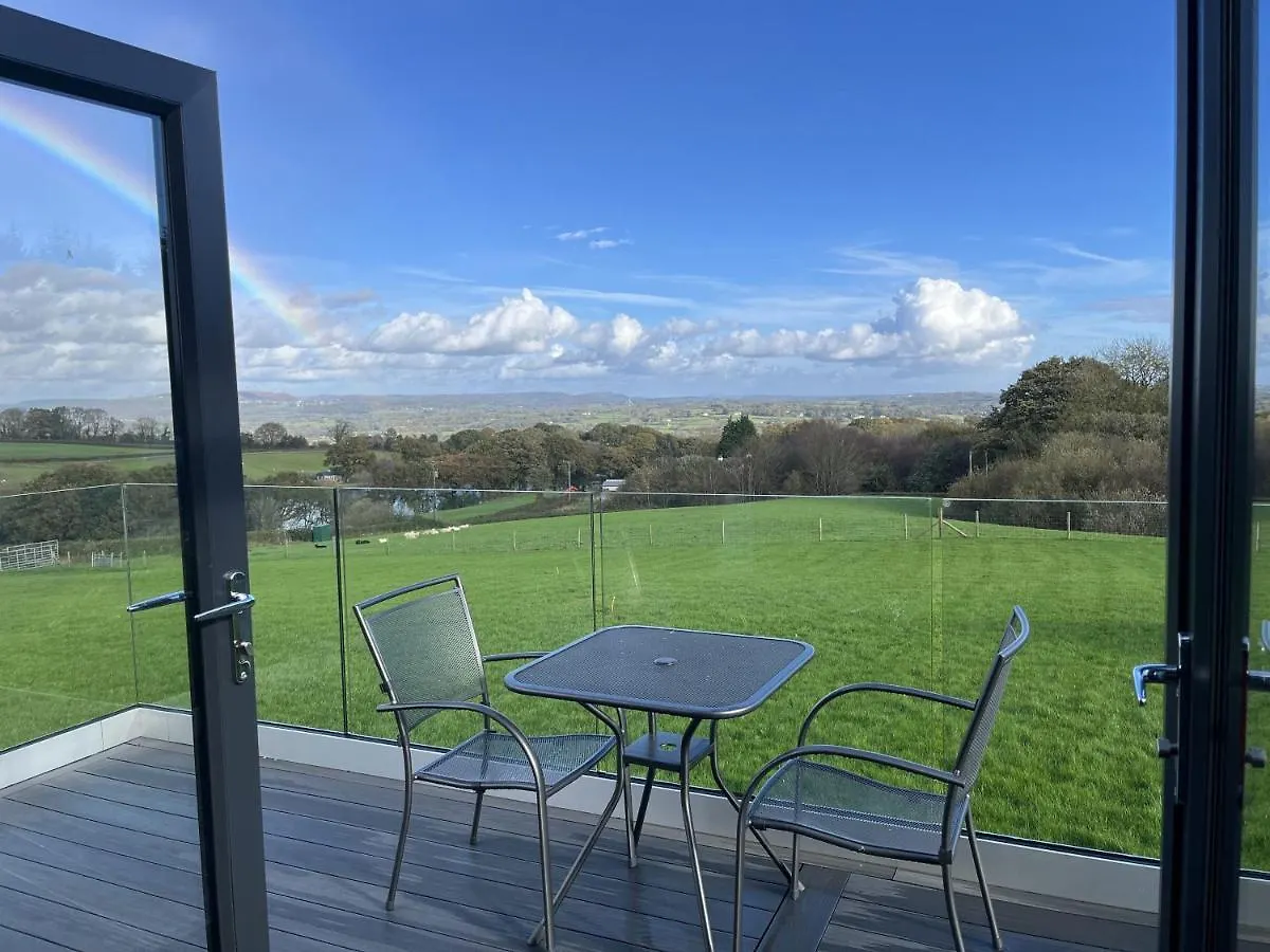 Warren Farm Retreat - Pod 1, Pod 2, And The Lodge By Ssw Cardiff Storbritannien