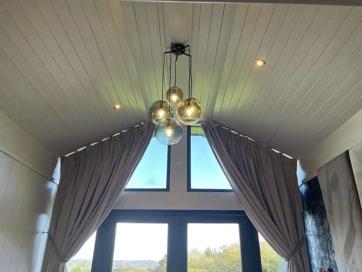 Warren Farm Retreat - Pod 1, Pod 2, And The Lodge By Ssw Cardiff Semesterbostad
