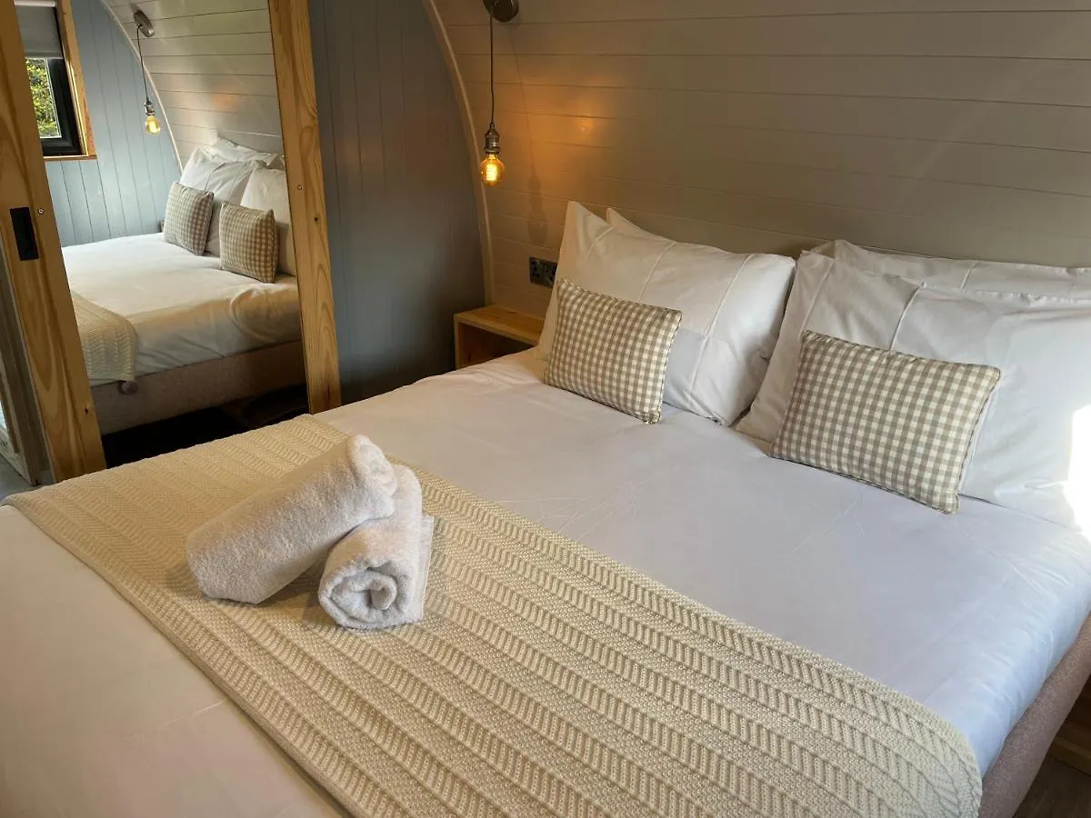 Warren Farm Retreat - Pod 1, Pod 2, And The Lodge By Ssw Cardiff